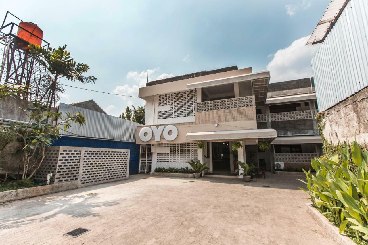 Hotel Oyo 1001 Pulo Art Space Near Ciranjang Ent Hospital 2*
