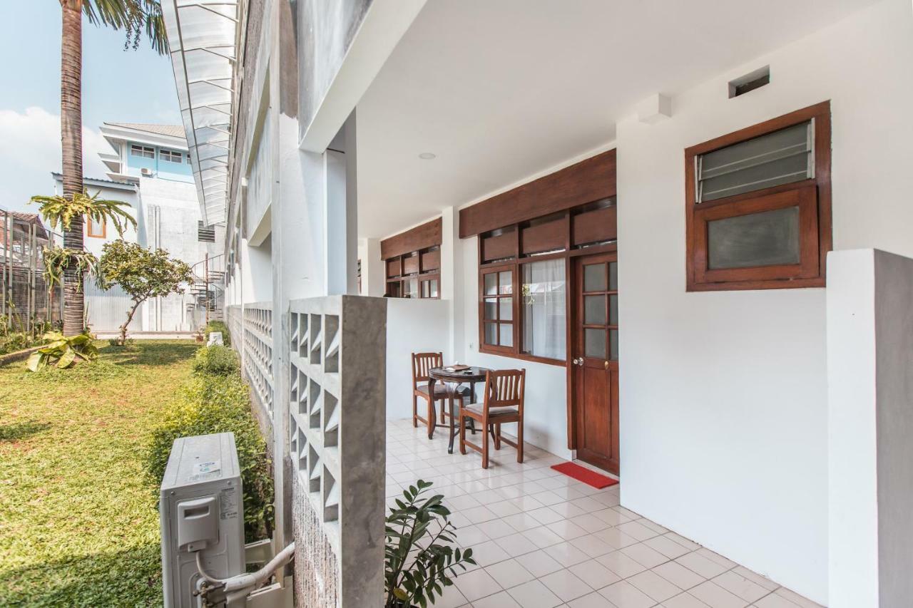 Oyo 1001 Pulo Art Space Near Ciranjang Ent Hospital Hotel