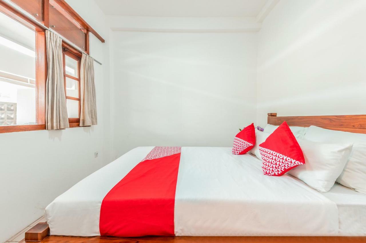 Hotel Oyo 1001 Pulo Art Space Near Ciranjang Ent Hospital