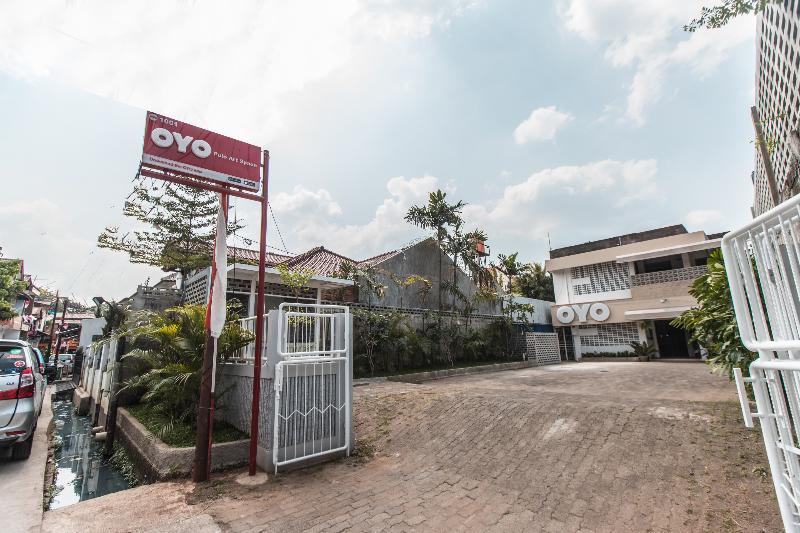 Oyo 1001 Pulo Art Space Near Ciranjang Ent Hospital